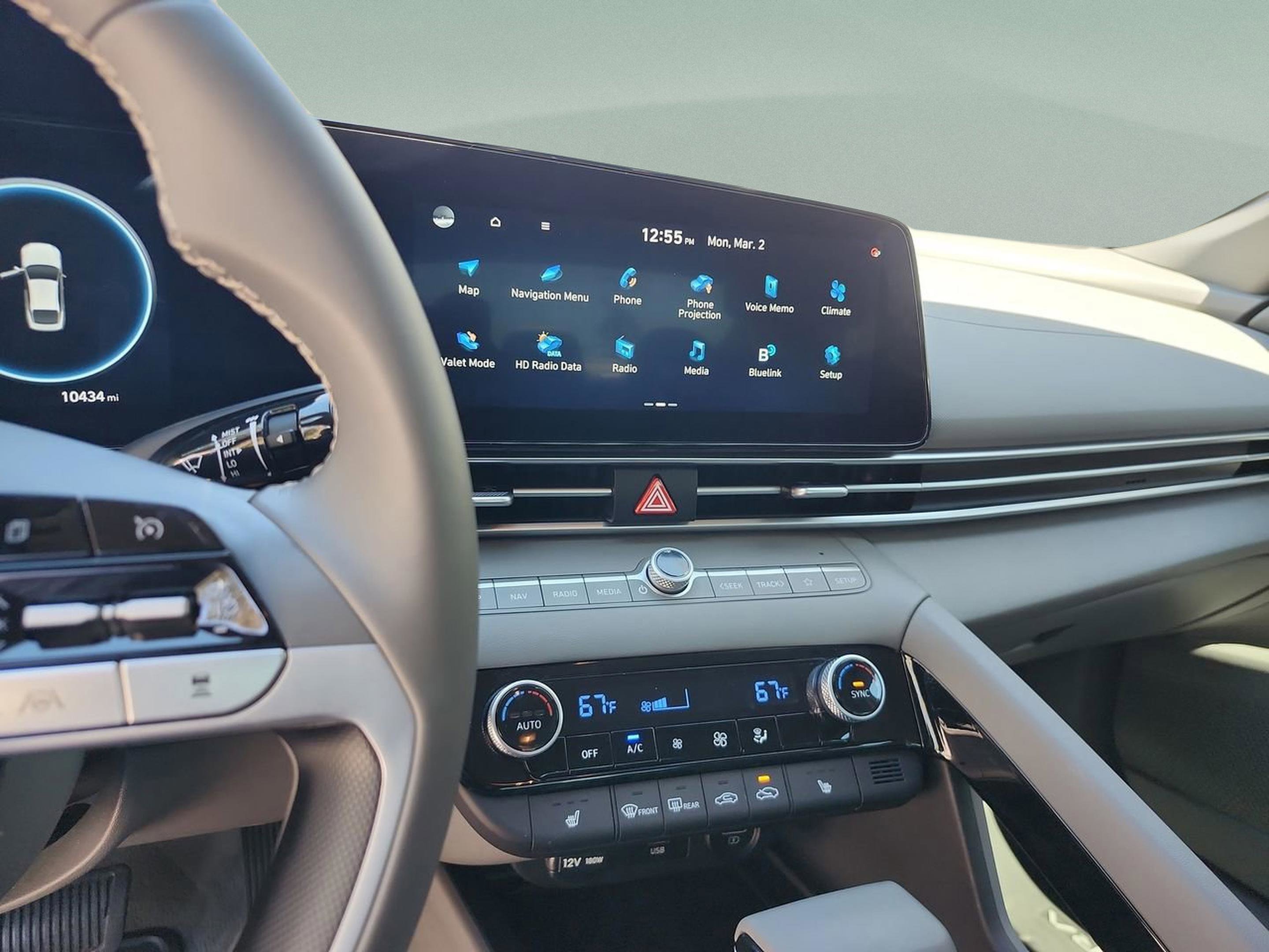 Used 2023 Hyundai Elantra SEL w/ Convenience Package image 10