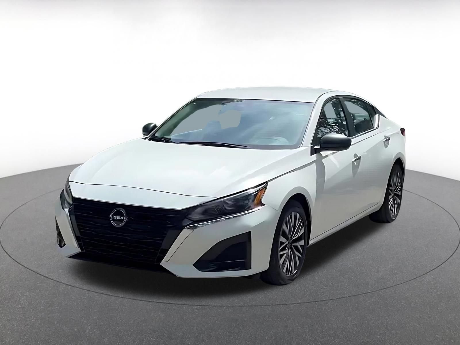 Used 2025 Nissan Altima 2.5 SV FWD image 5