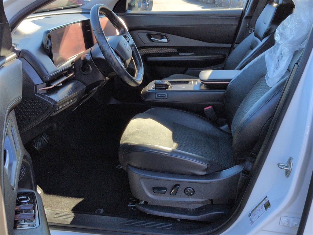 Used 2024 Nissan Ariya FWD image 15