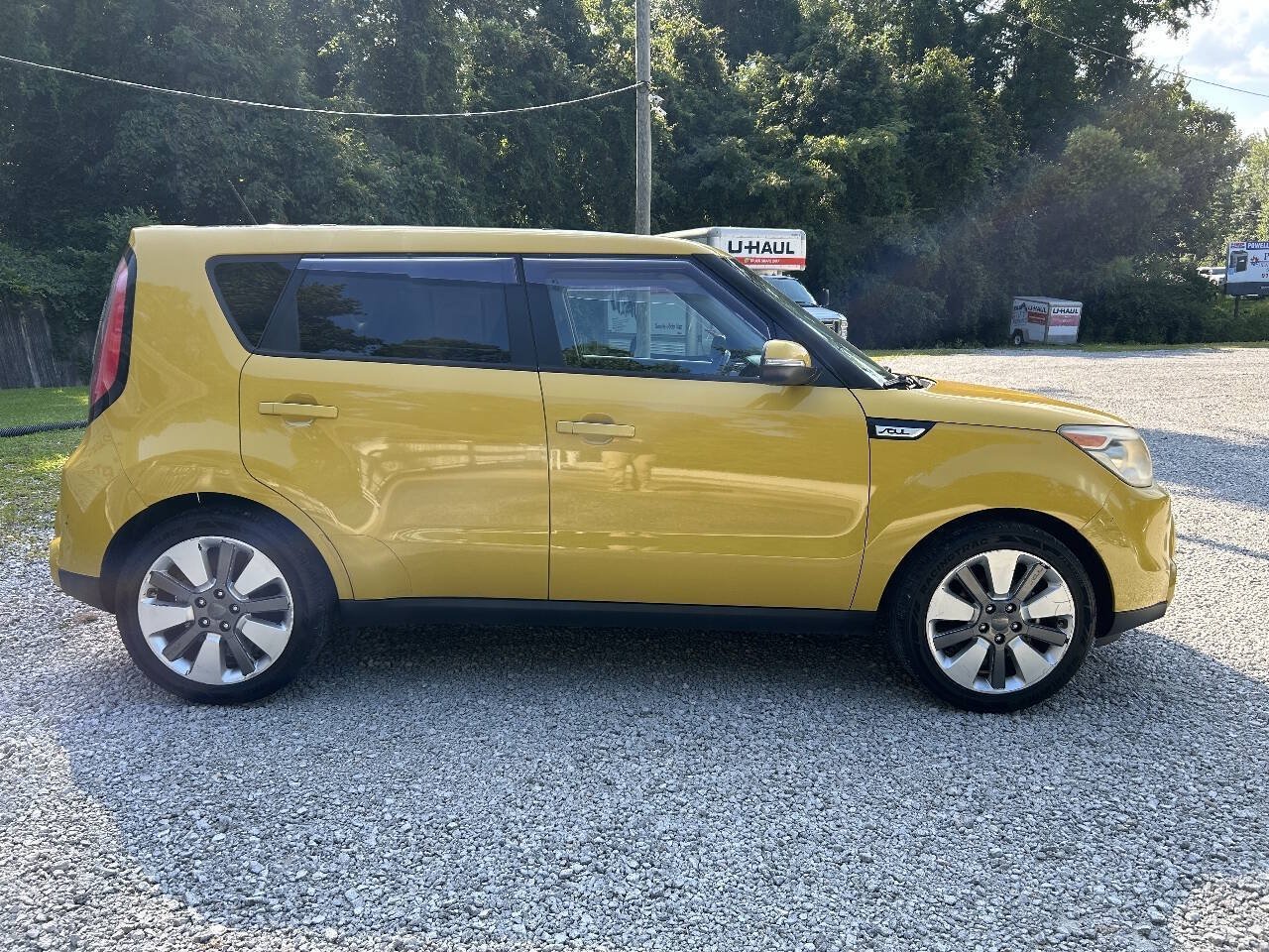 Used 2014 Kia Soul ! FWD image 6