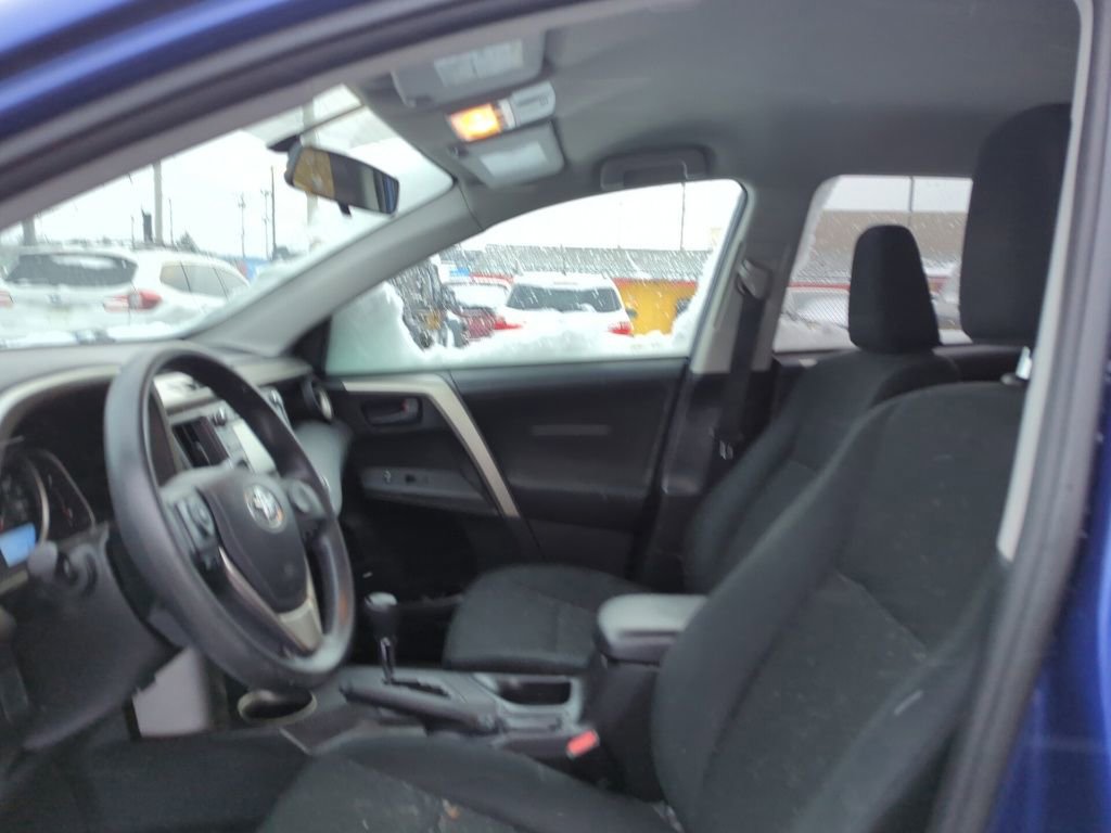 Used 2014 Toyota RAV4 LE image 6