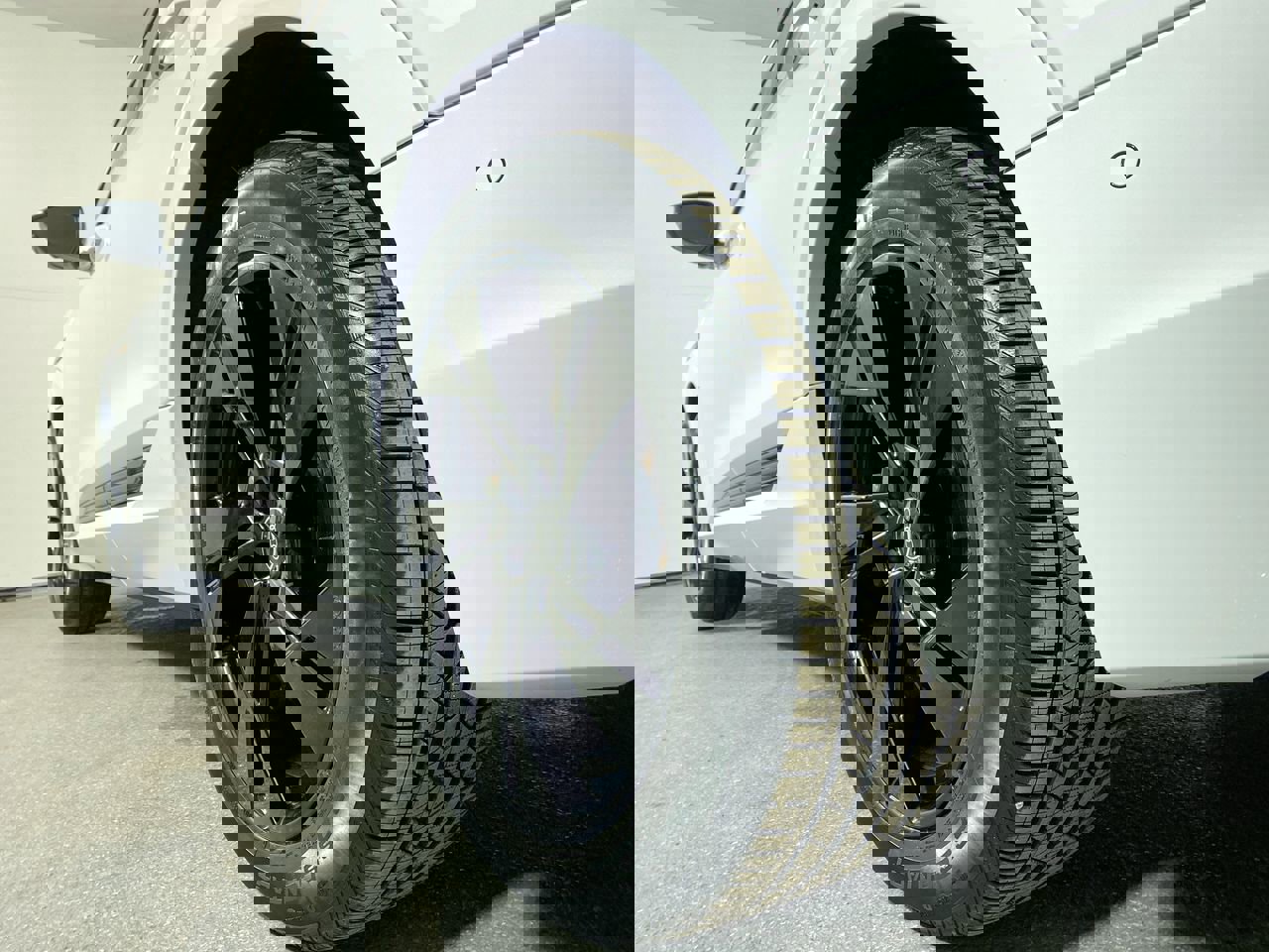 Certified 2022 Audi e-tron Premium w/ Convenience Plus Package image 3