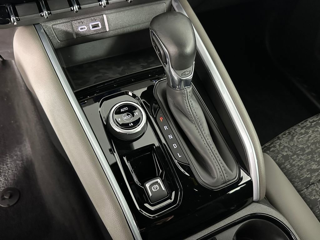 Used 2024 Chevrolet Colorado ZR2 AWD/4WD image 22