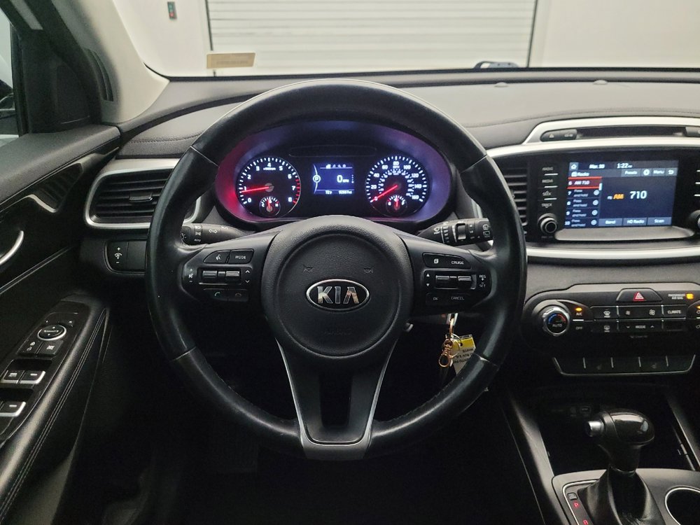 Used 2018 Kia Sorento LX image 22