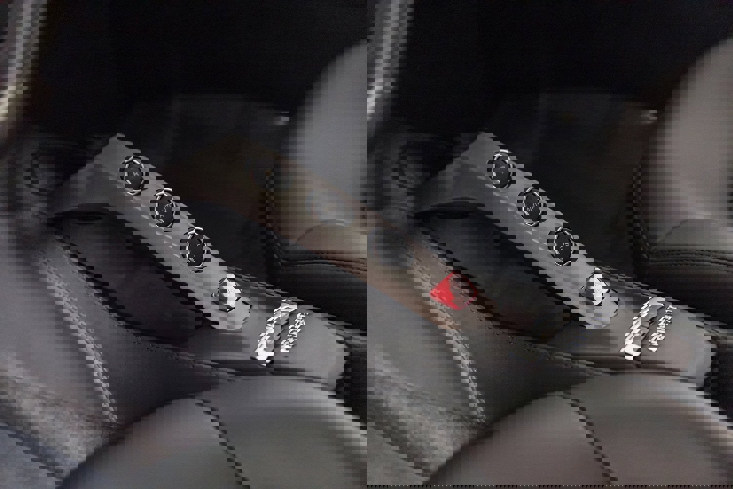 Used 2018 Ferrari 488 GTB image 37