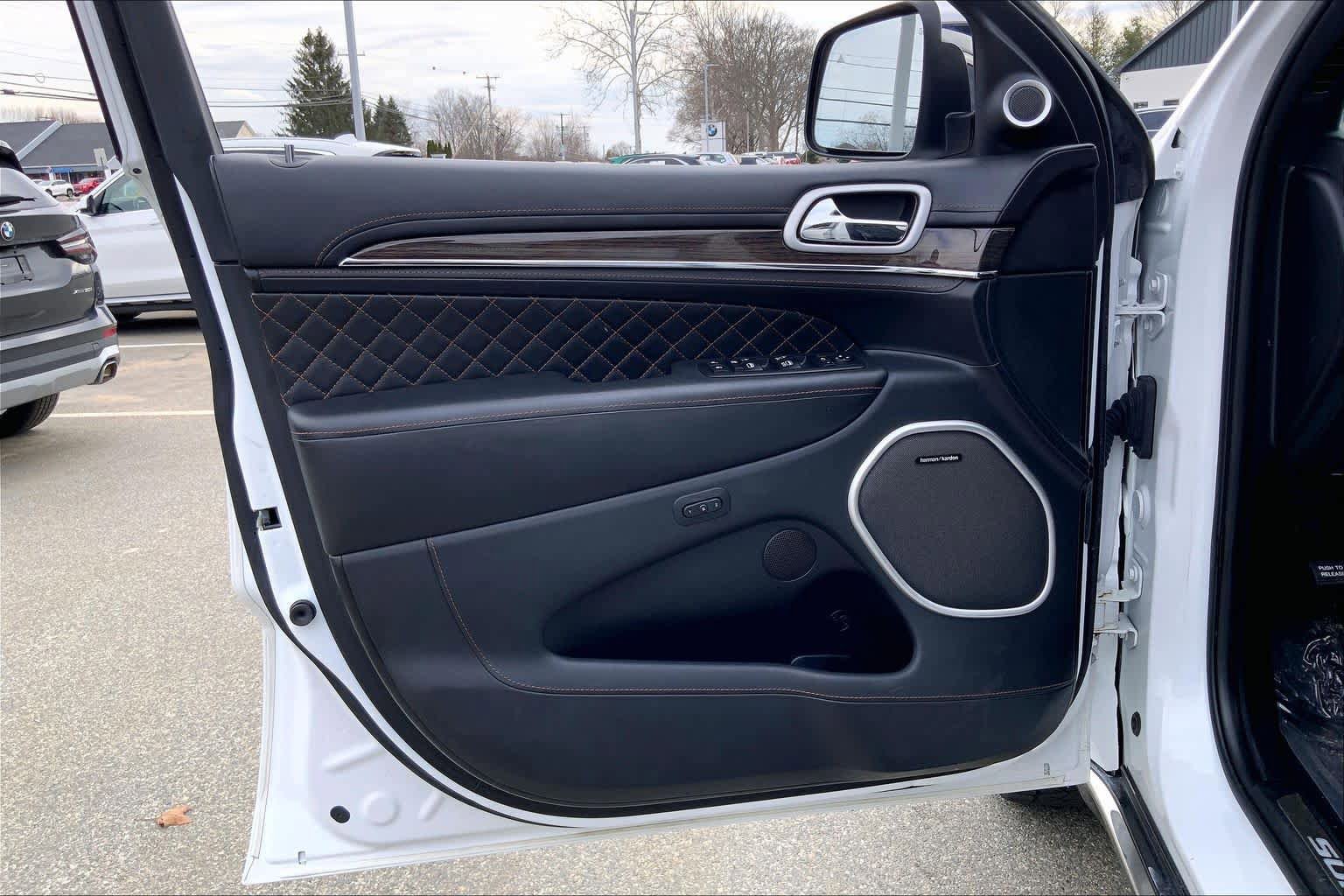 Used 2020 Jeep Grand Cherokee Summit image 21