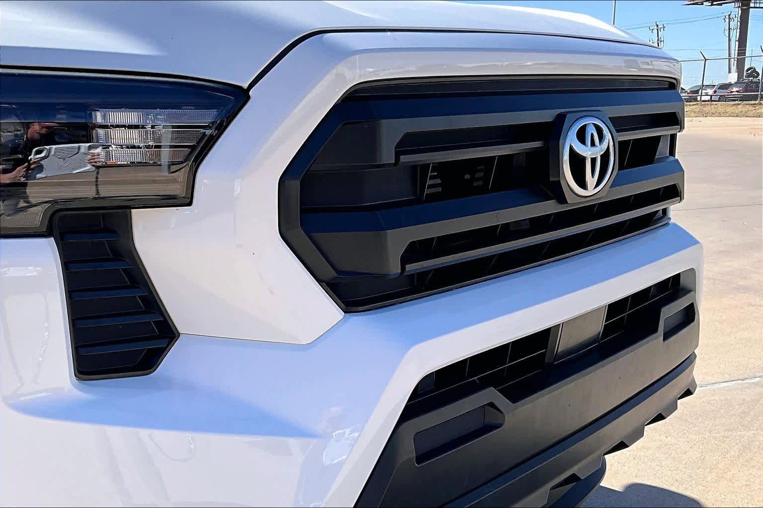 Used 2024 Toyota Tacoma SR image 27