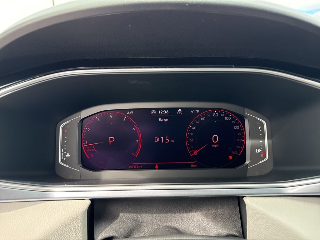 New 2025 Volkswagen Taos SEL image 15