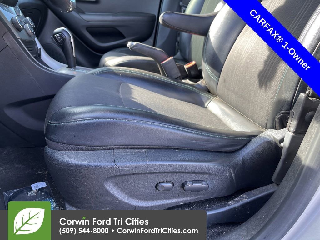 Used 2016 Chevrolet Trax LT w/ LT Convenience Package AWD/4WD image 15