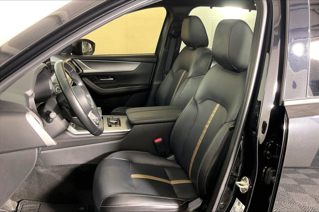 Used 2025 MAZDA CX-90 3.3 Turbo w/ Premium Plus Pkg AWD/4WD image 32