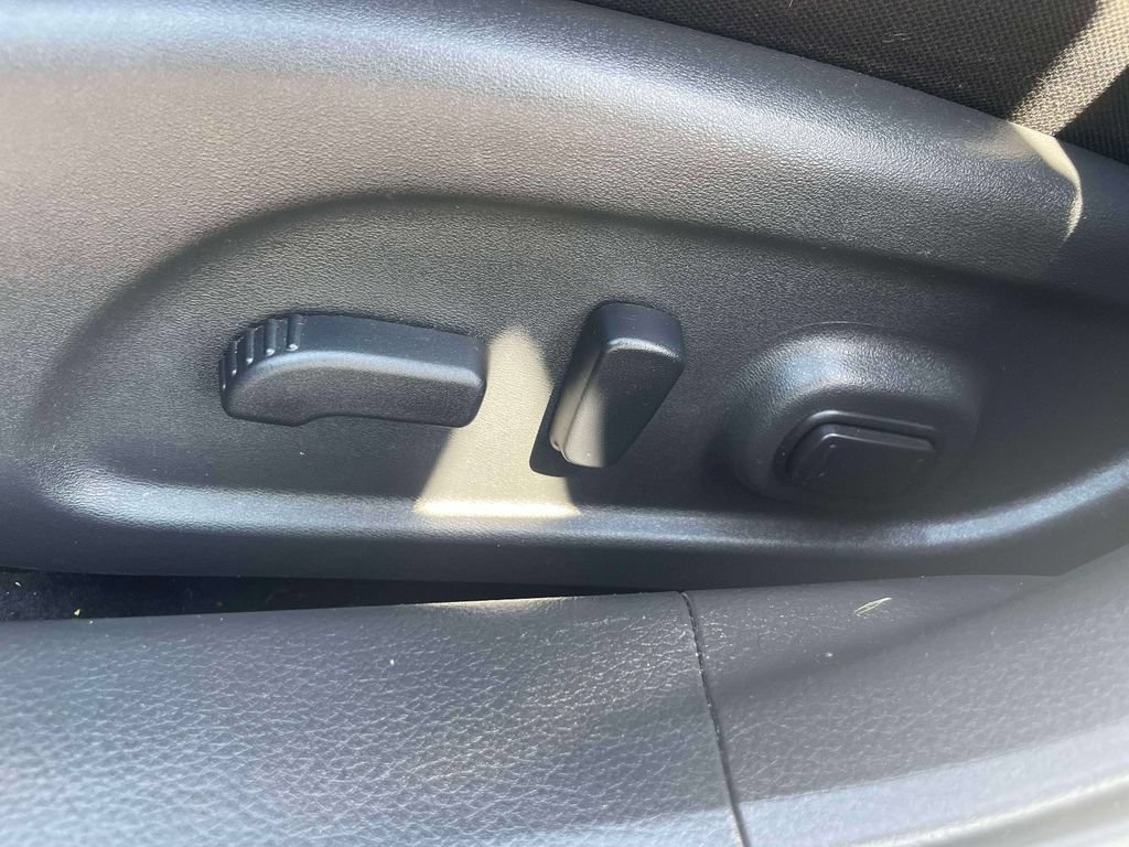 Used 2018 Nissan Altima 2.5 SR w/ Interior Lighting Package FWD image 17