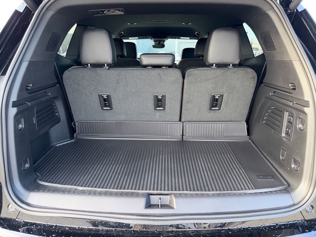 Certified 2026 GMC Acadia Denali w/ Super Cruise Package FWD image 27