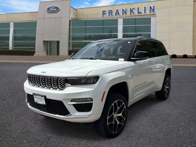 Used 2024 Jeep Grand Cherokee Summit AWD/4WD image 3