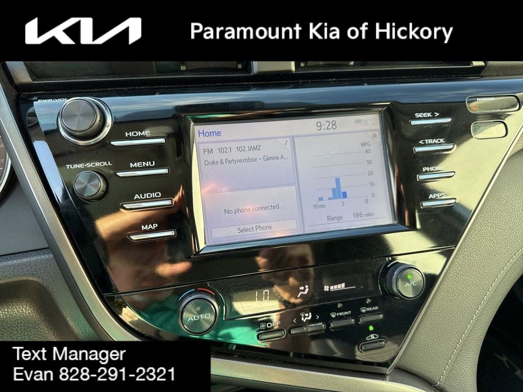 Used 2019 Toyota Camry SE FWD image 23