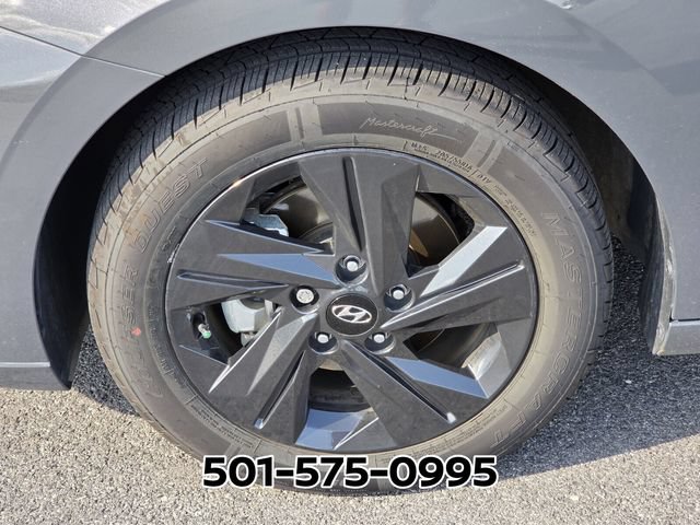 Used 2023 Hyundai Elantra Blue FWD image 20