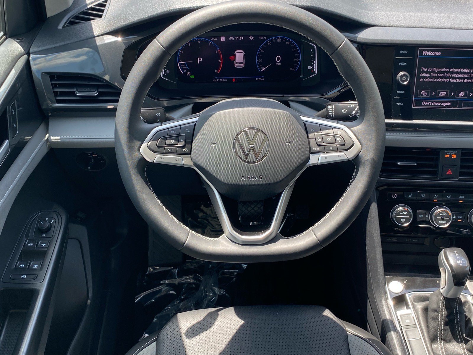 Certified 2023 Volkswagen Taos SEL AWD/4WD image 5