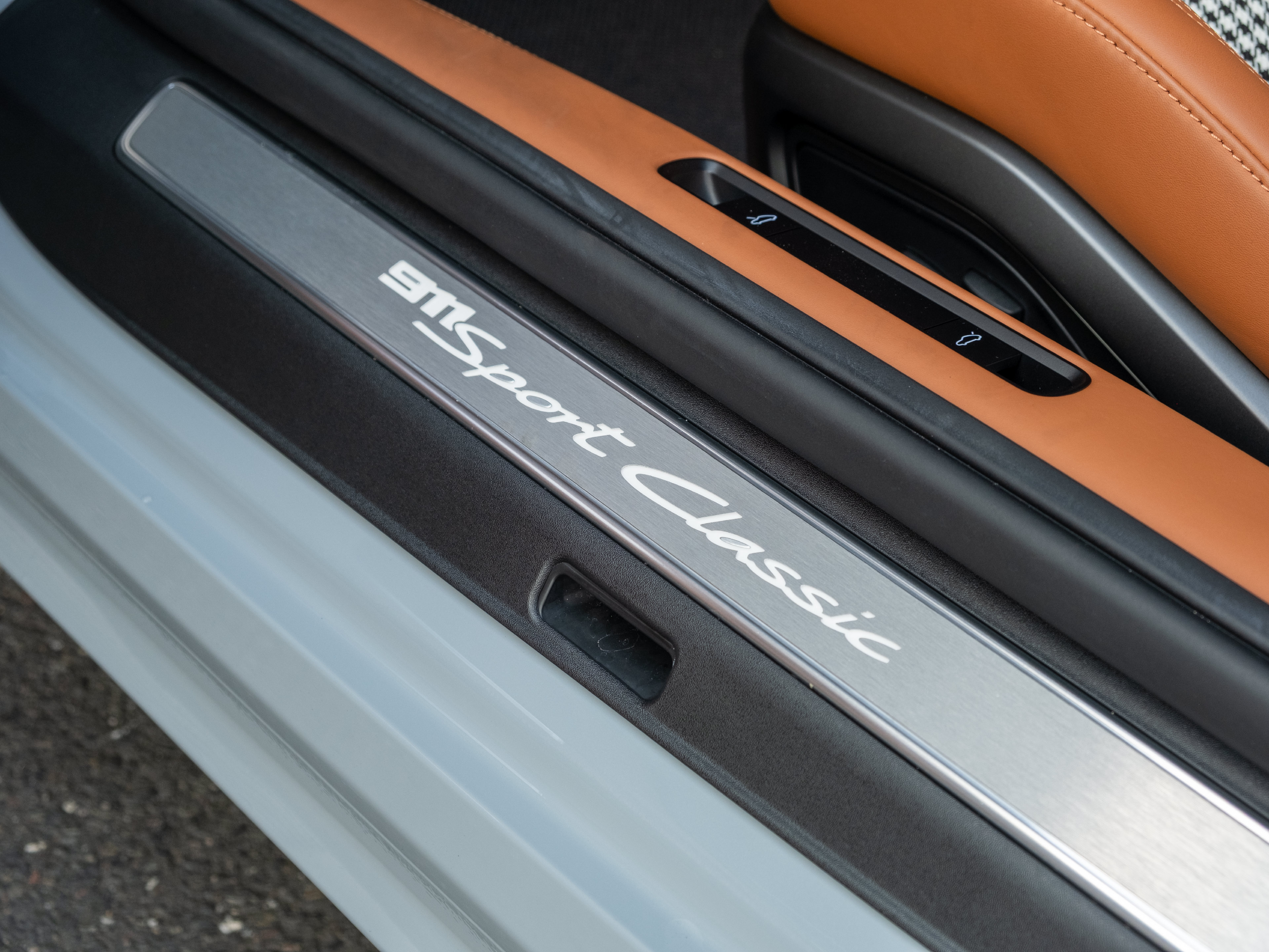 Used 2023 Porsche 911 Sport Classic RWD image 50