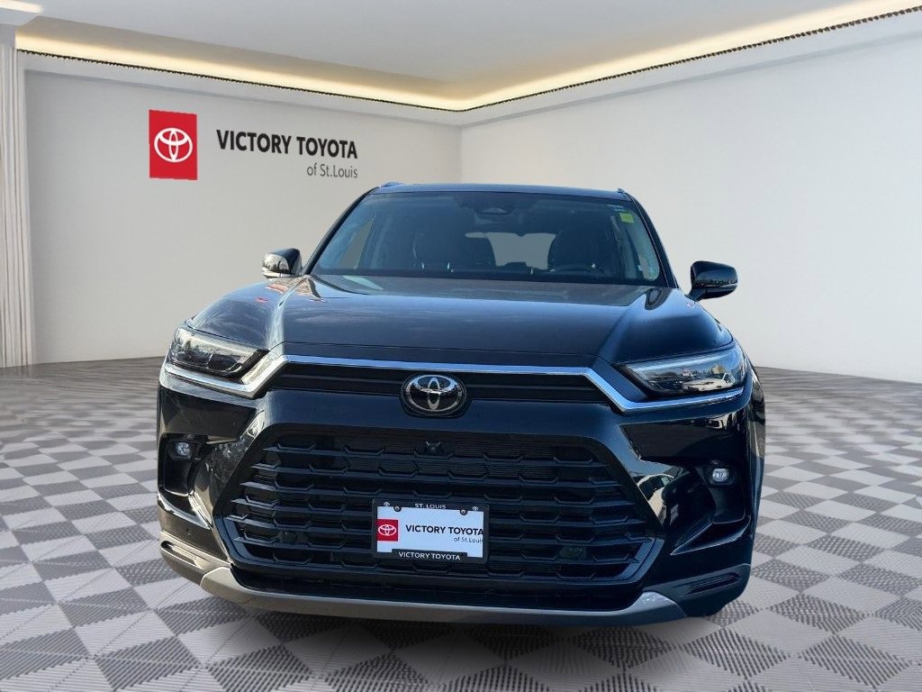 Used 2025 Toyota Grand Highlander AWD image 14
