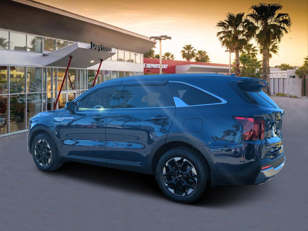 Used 2024 Kia Sorento S w/ Panoramic Sunroof Package image 5