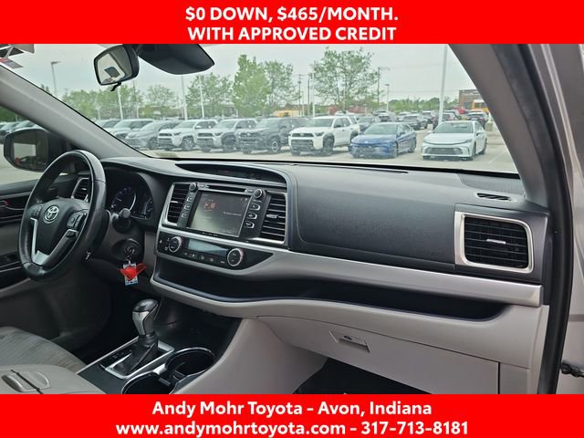 Used 2019 Toyota Highlander Plus FWD image 34