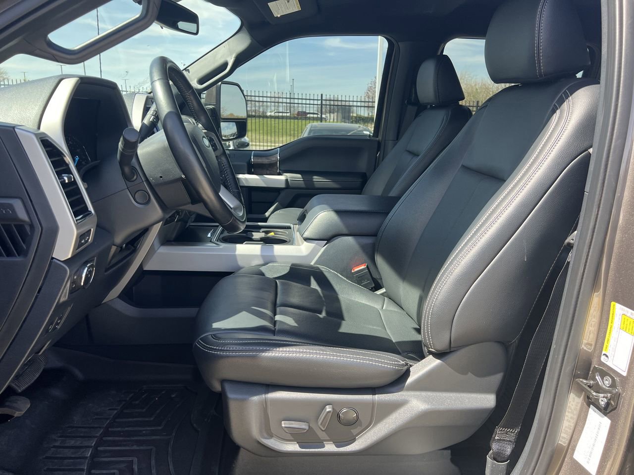 Used 2022 Ford F250 Lariat w/ Tremor Off-Road Package image 13