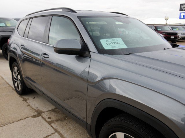 Used 2024 Volkswagen Atlas SE image 10