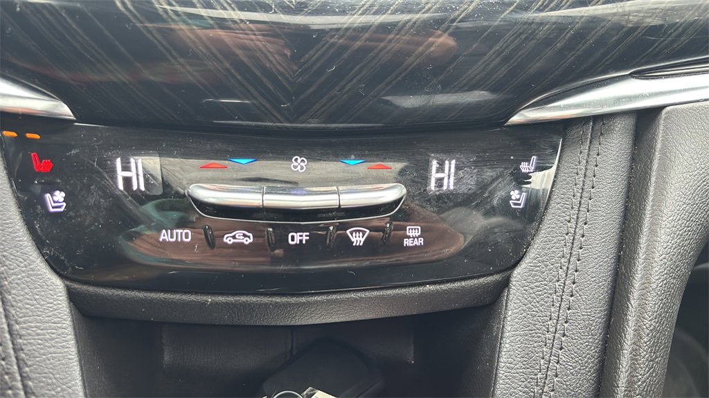 Used 2020 Cadillac XT6 Premium Luxury image 24