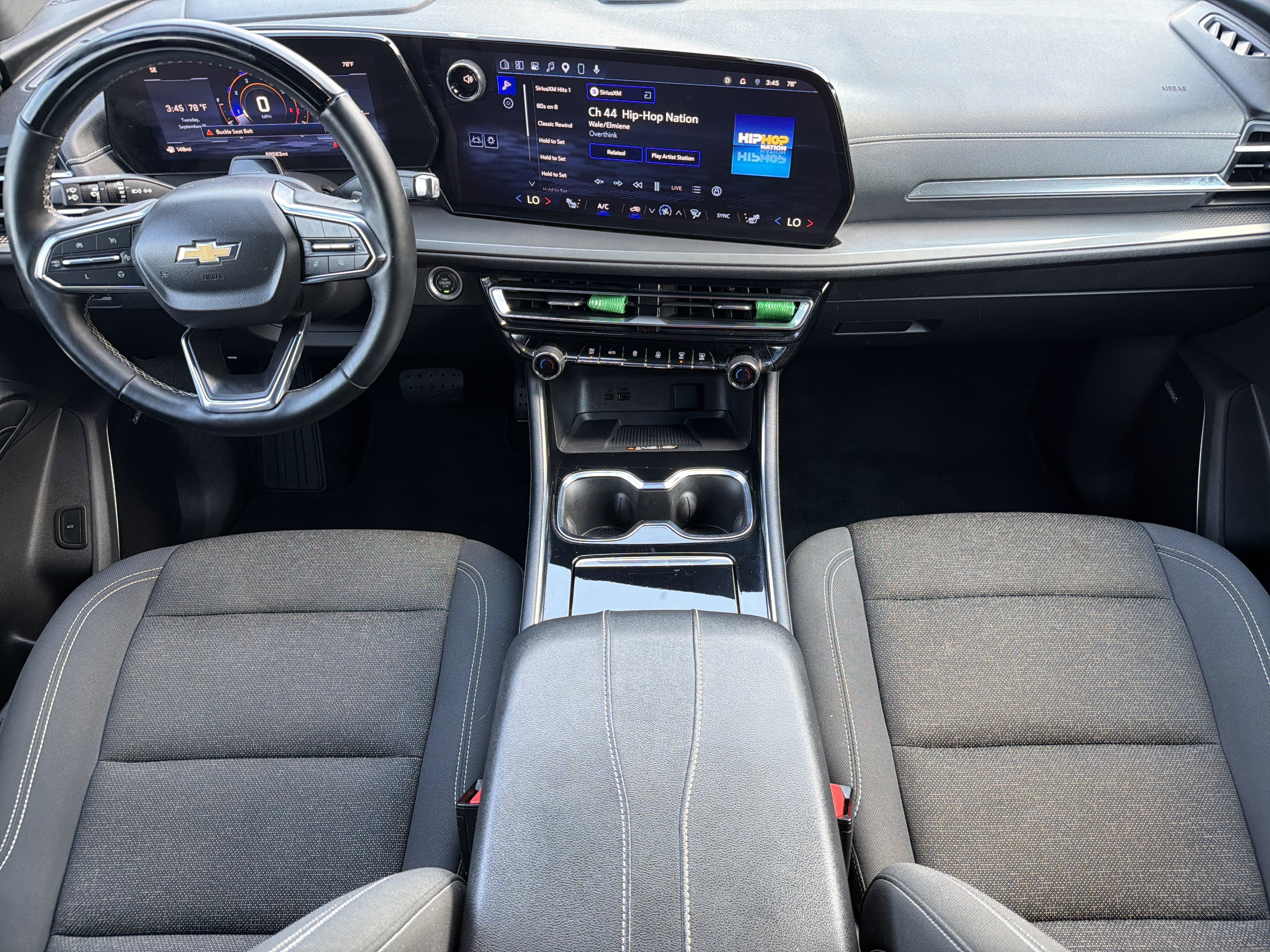 Used 2024 Chevrolet Traverse LT w/ Enhanced Driving Package FWD image 3