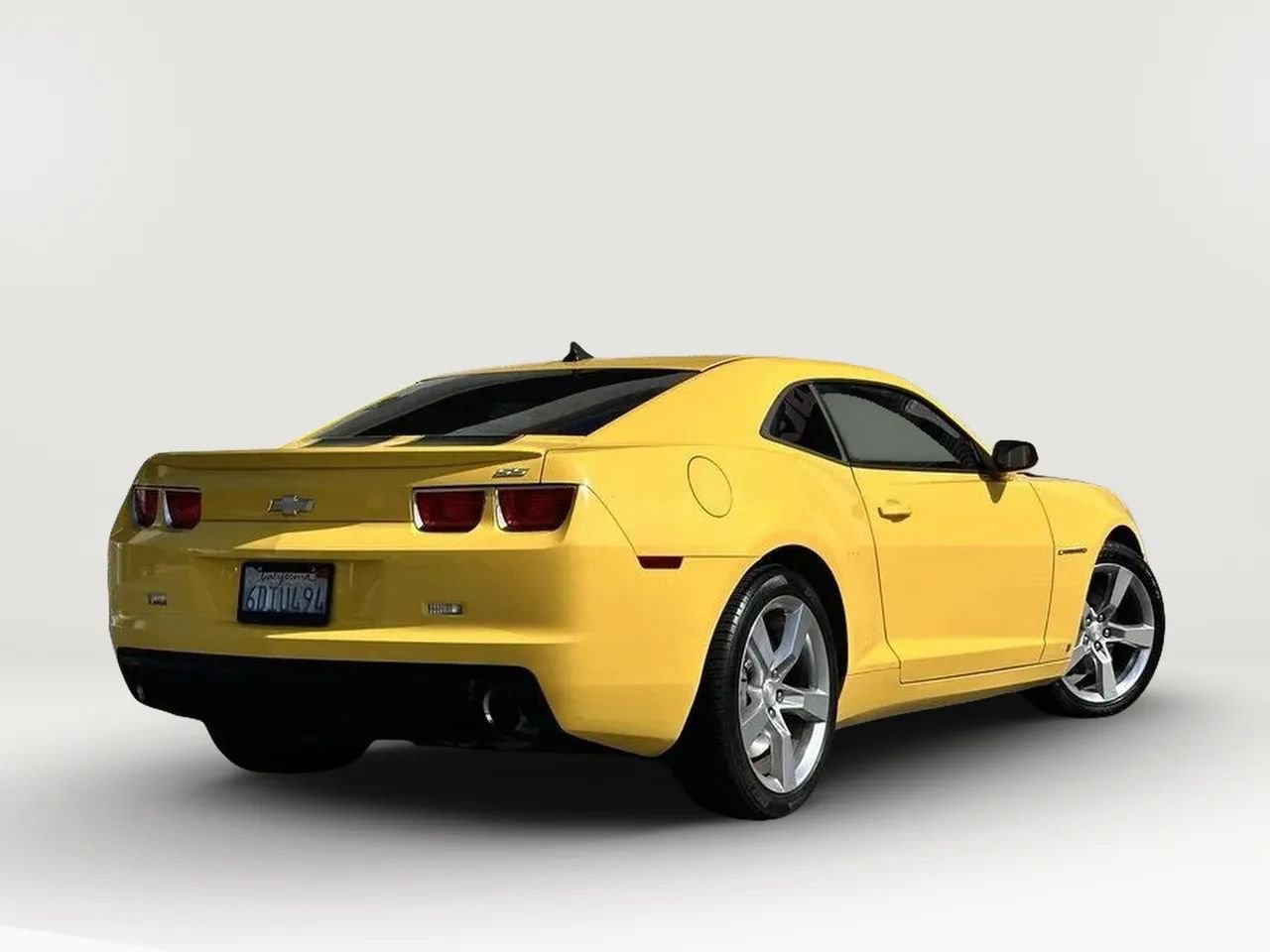 Used 2010 Chevrolet Camaro SS w/ RS Package RWD image 2
