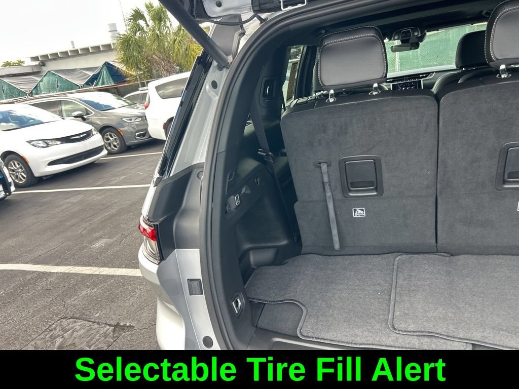 Used 2025 Jeep Grand Cherokee L Altitude RWD image 33