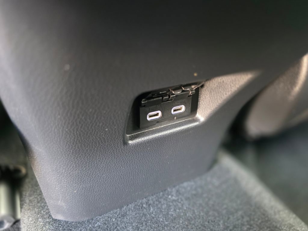 Used 2024 Toyota Venza Limited AWD/4WD image 19