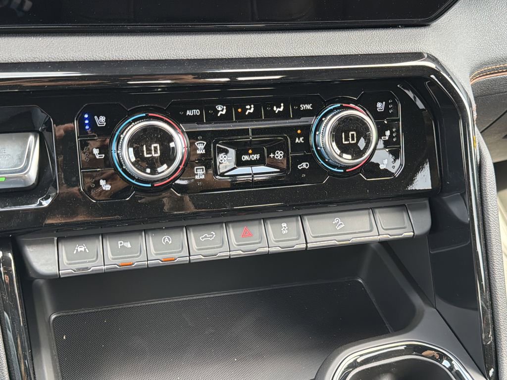 New 2026 GMC Sierra 1500 AT4 w/ Technology Package image 8