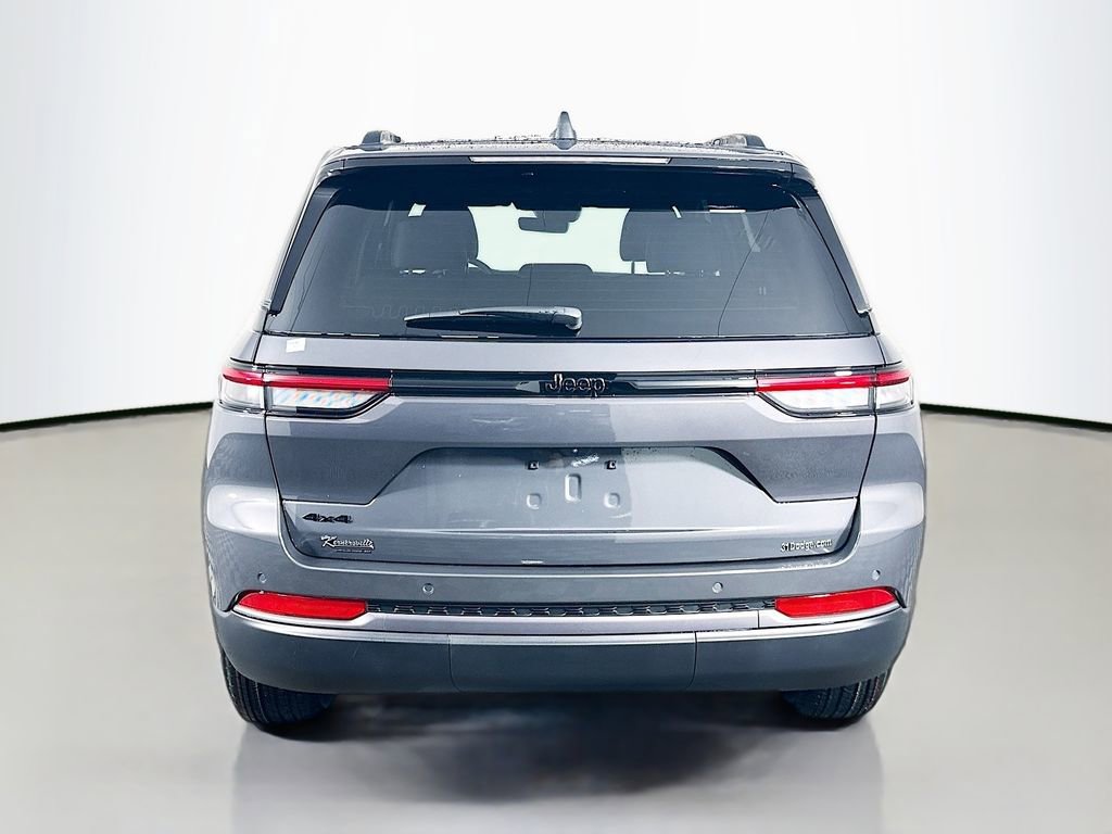 New 2026 Jeep Grand Cherokee Altitude image 6