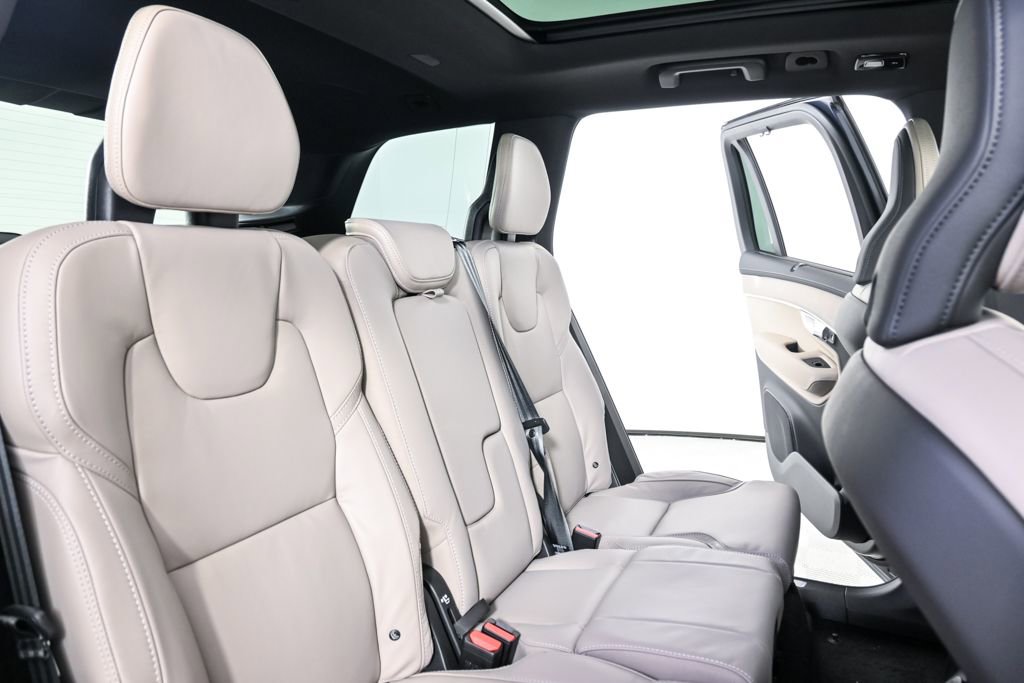 New 2026 Volvo XC90 T8 Ultra w/ Protection Package Premier image 23