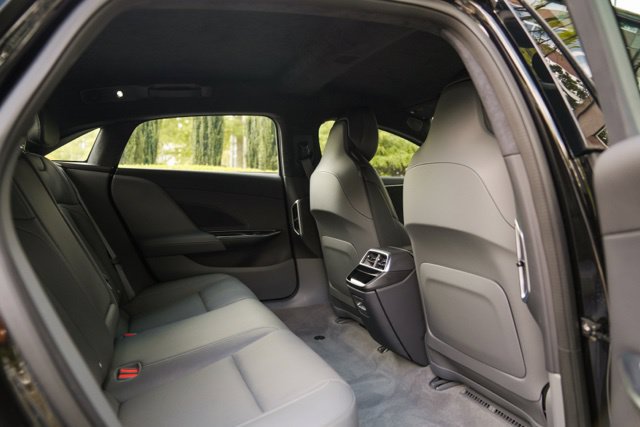 Used 2024 Lucid Air Pure RWD image 31
