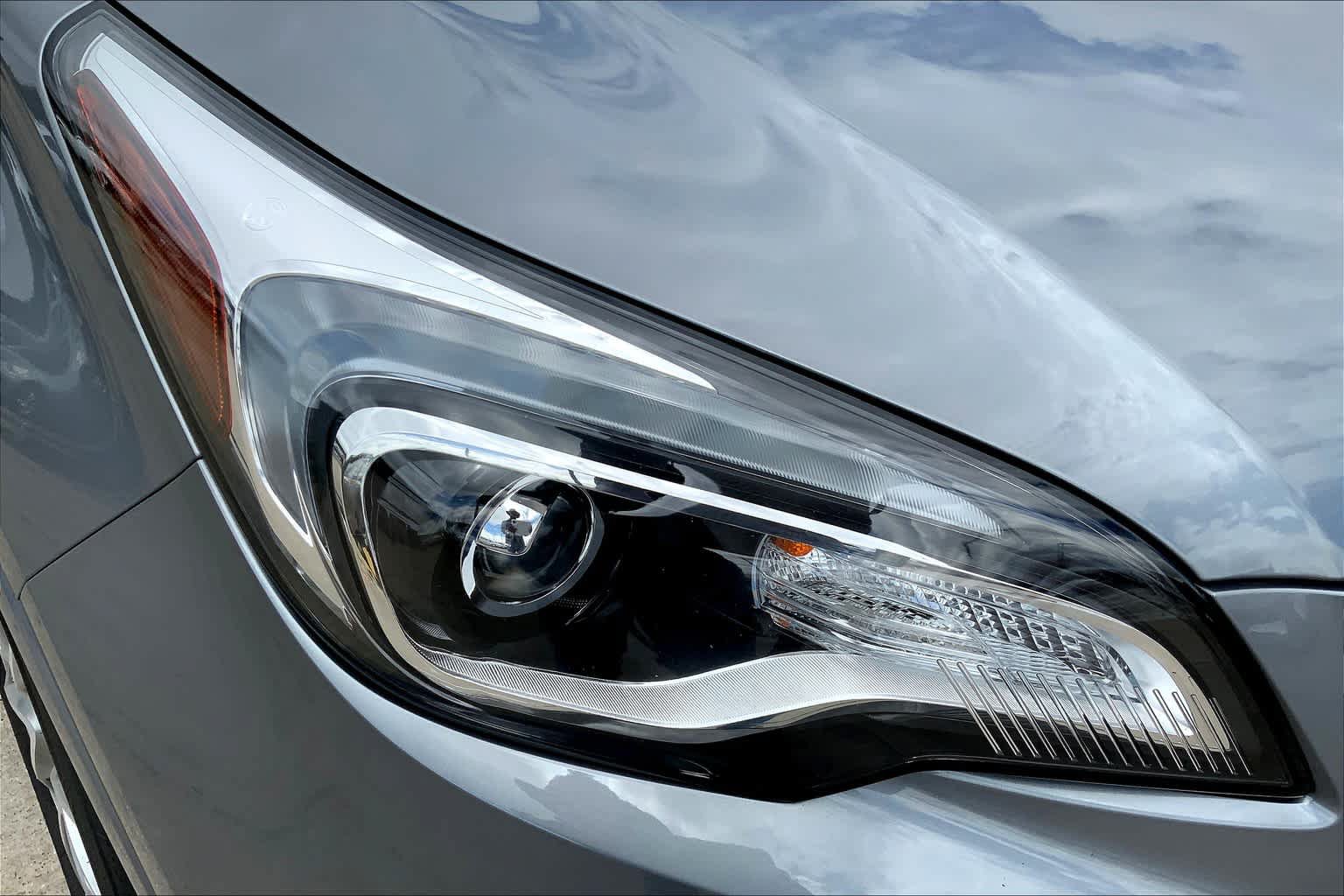 Used 2020 Buick Envision Essence w/ Experience Buick Package FWD image 28