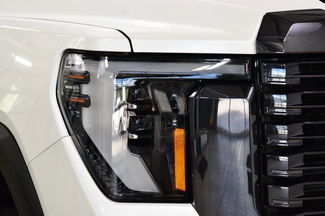 Used 2024 GMC Sierra 2500 Denali Ultimate image 10