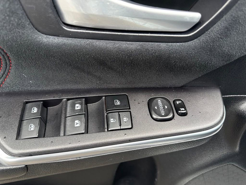 Used 2016 Toyota Camry XSE FWD image 28