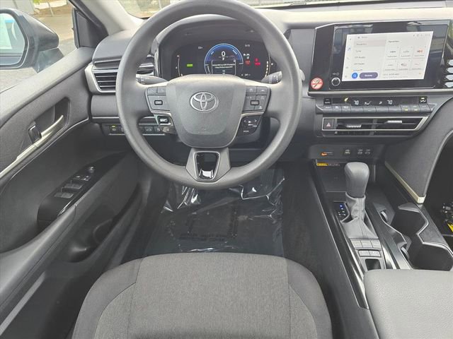 Used 2025 Toyota Camry LE image 21