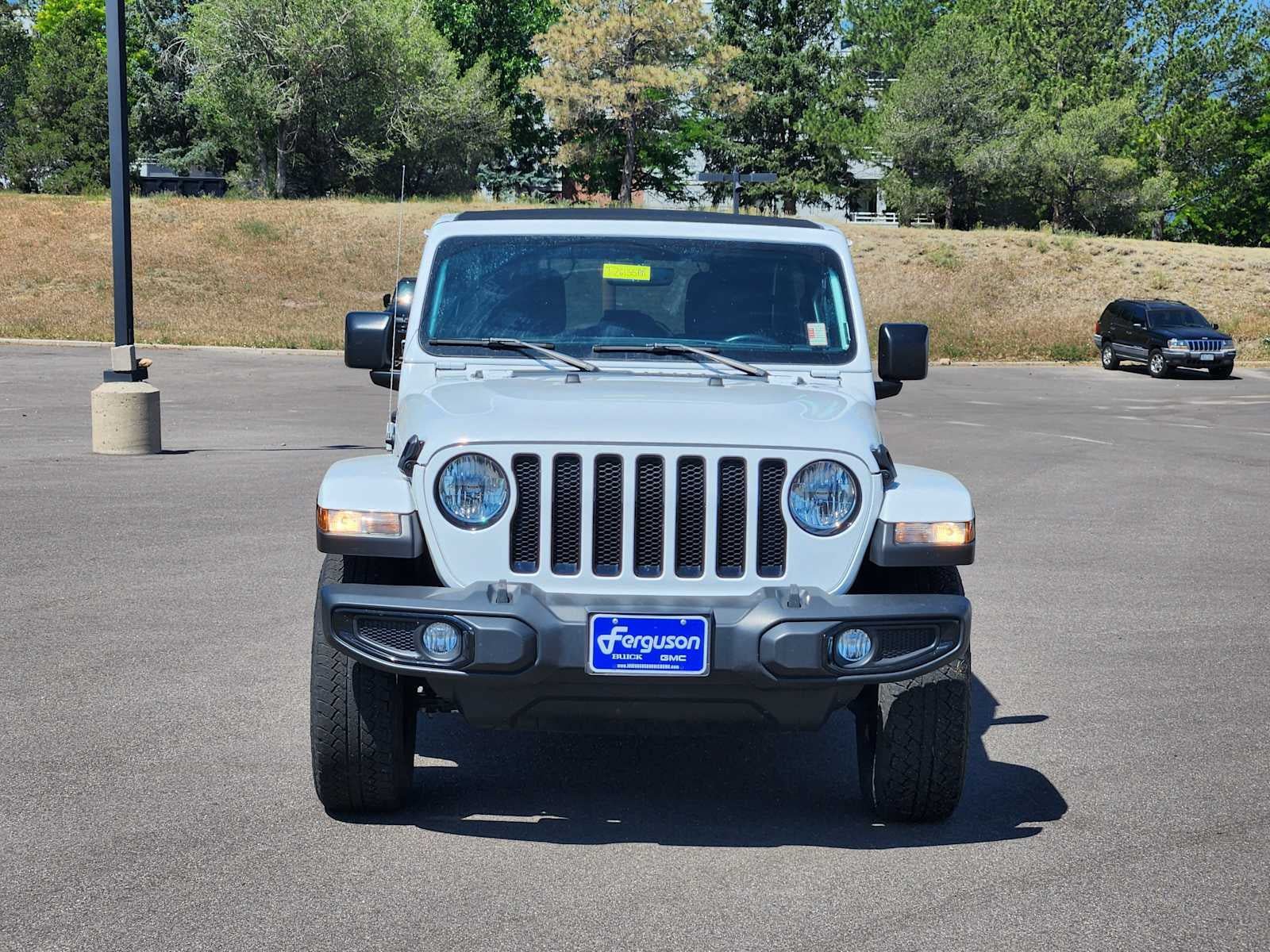 Used 2023 Jeep Wrangler Unlimited Sahara AWD/4WD image 5