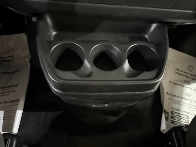 Used 2011 GMC Savana 1500 RWD image 18