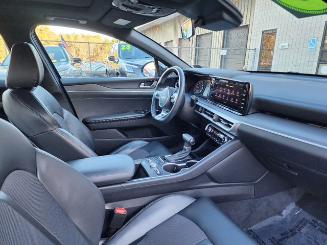 Used 2023 Kia K5 GT-Line image 11