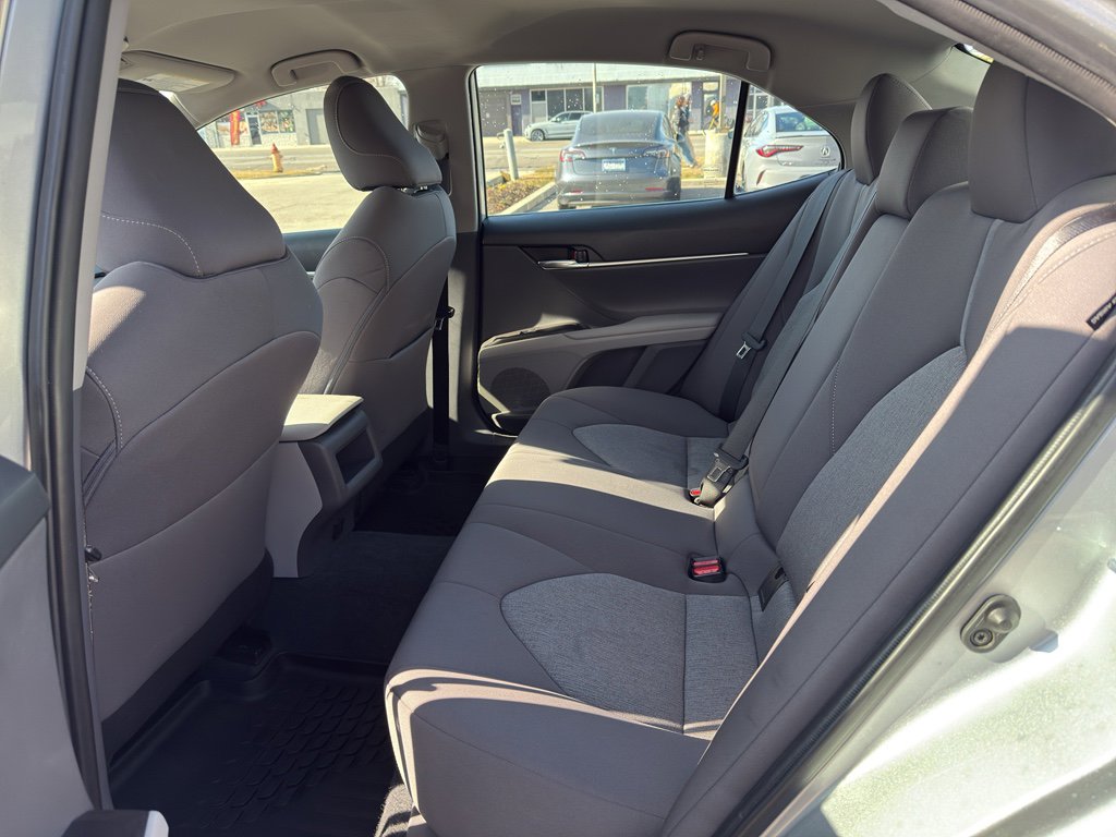 Used 2022 Toyota Camry LE image 22