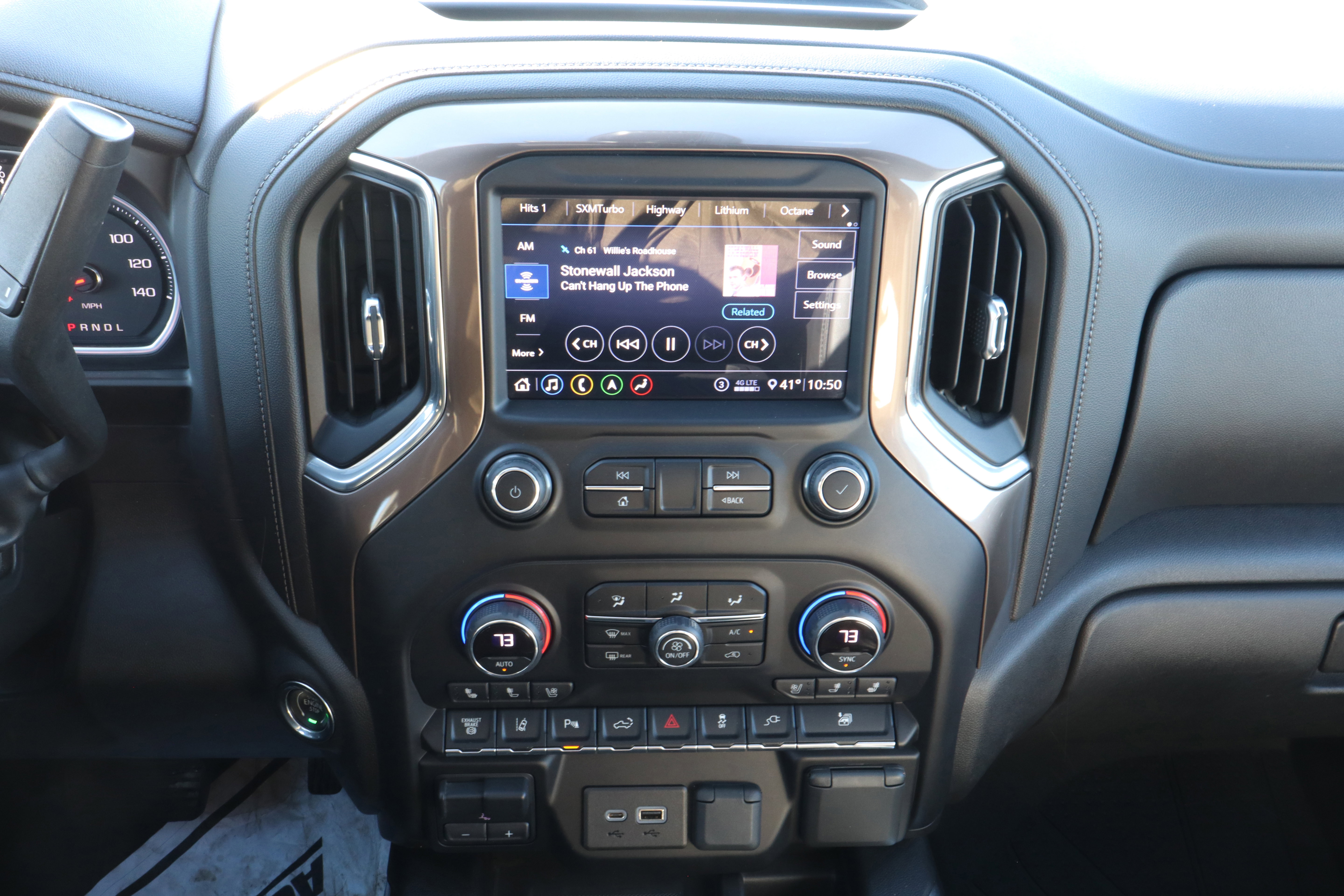 Used 2020 Chevrolet Silverado 2500 High Country image 14