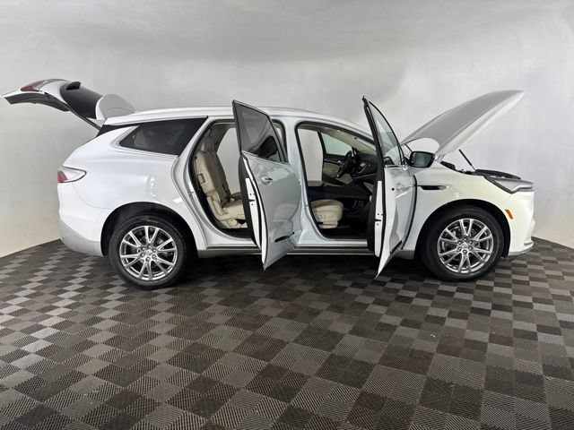 Used 2023 Buick Enclave Essence w/ Experience Buick Package AWD/4WD image 15