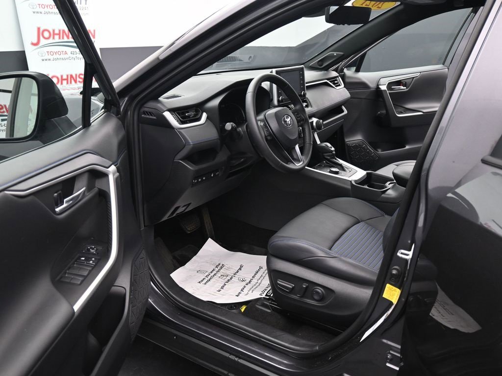 Used 2021 Toyota RAV4 XSE image 18