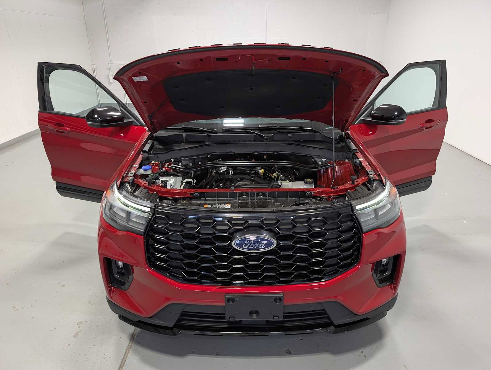 Used 2025 Ford Explorer ST-Line w/ ST-Line Street Pack AWD/4WD image 13