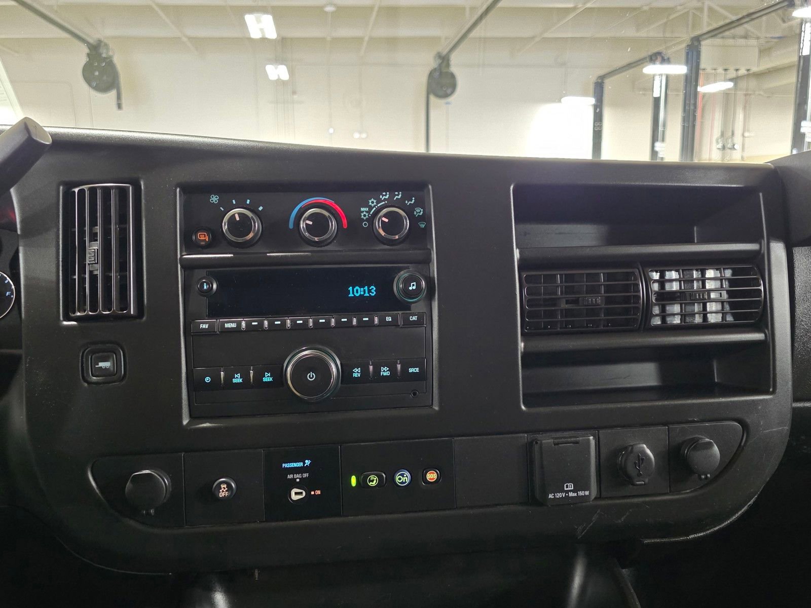 Used 2021 Chevrolet Express 2500 w/ Driver Convenience Package RWD image 28