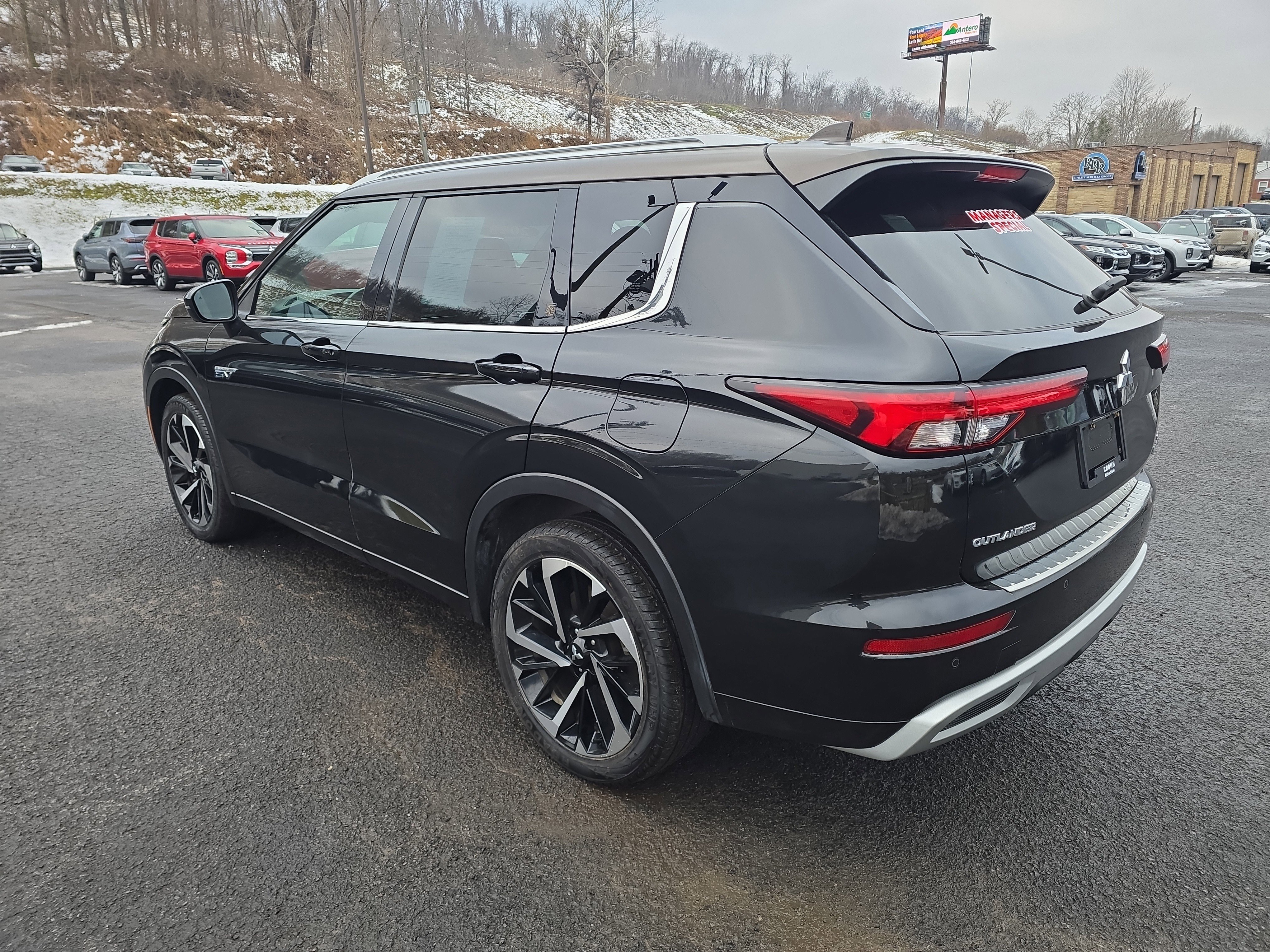 Used 2023 Mitsubishi Outlander SEL 40th Anniversary image 6