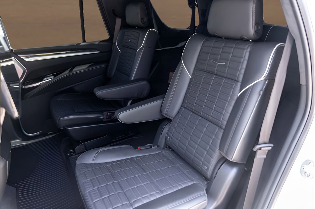 Certified 2025 Cadillac Escalade V AWD/4WD image 25